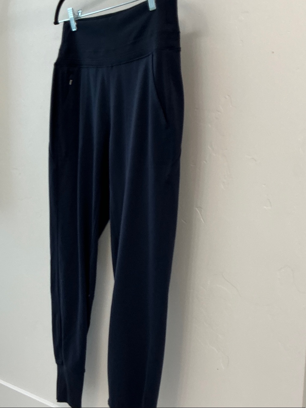 Athleta Jogger Pants in Navy Size Small
